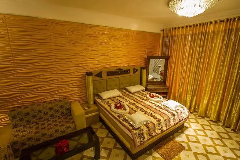Chilaw City Hotel 니곰보