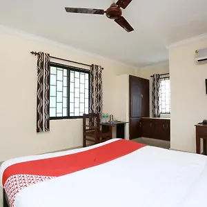 *** Hotel Oyo 3309 Anjam Smrithi Mandiram India